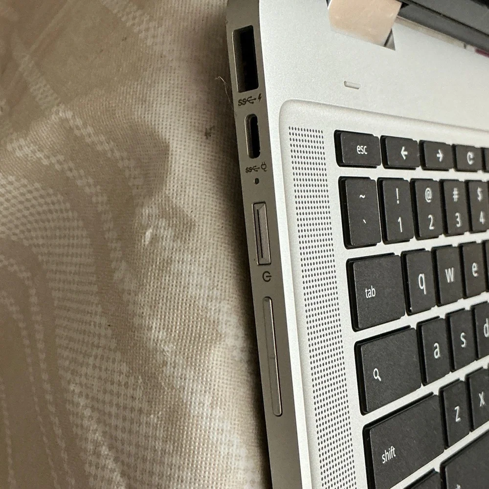 HP Chromebook - Sleek Silver Finish